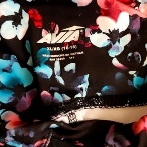 Yoga Pants. Women's size XL (16-18)